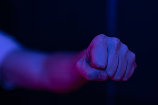 Жительница Истры обвинила водителя автобуса в избиении своего сына