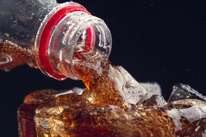 Гастроэнтеролог развеяла миф о пользе «Колы» при отравлении