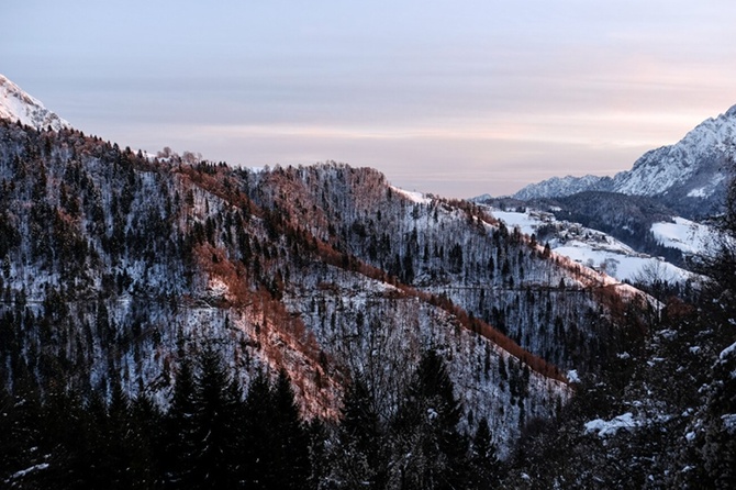 Волонтеры обследовали зимовья и дома в районе пропажи семьи Усольцевых