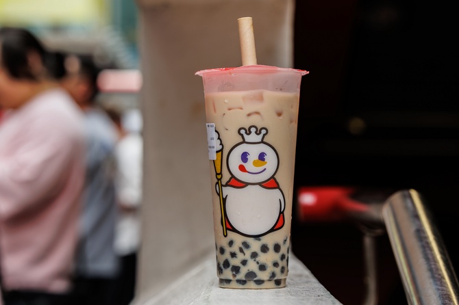 Гастроэнтеролог объяснил опасность бабл-ти