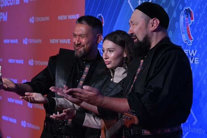 группа AY YOLA 