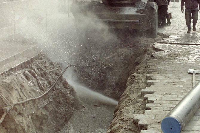 Гейзер до второго этажа: в Коммунарке прорвало трубу с кипятком