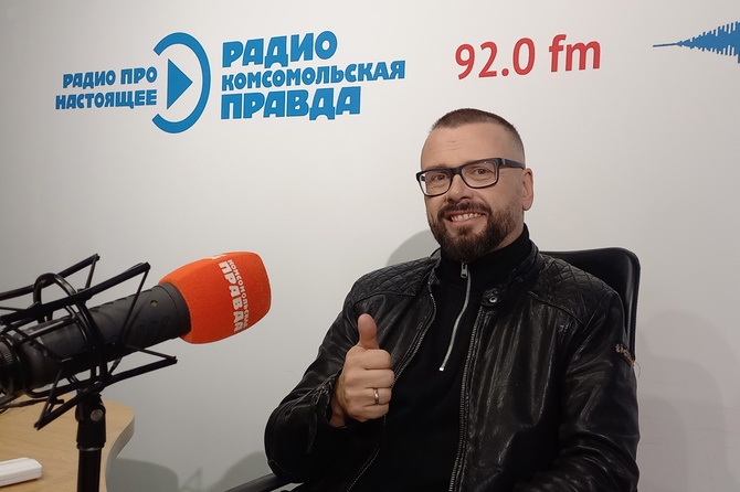 Экс-вокалист группы «Oomph!» DERO GOI — про тур от Краснодара до Владивостока, дружбу с Князем и пол