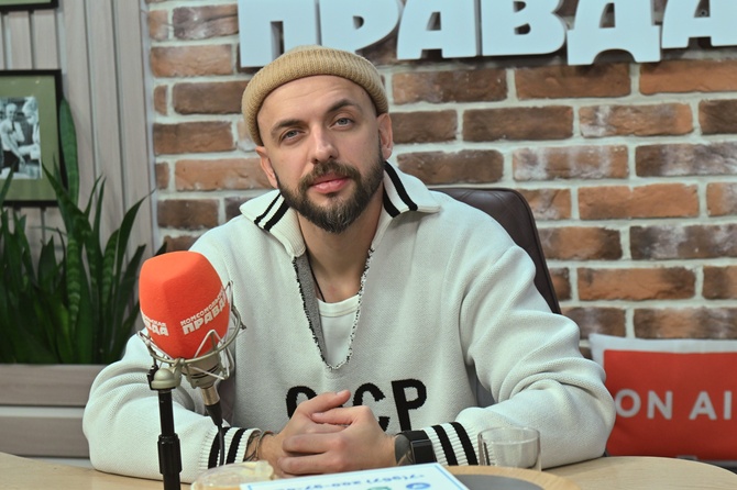 Рэпер ST - о песне про президента, про музыку в окопах и о своем новом сказочном проекте