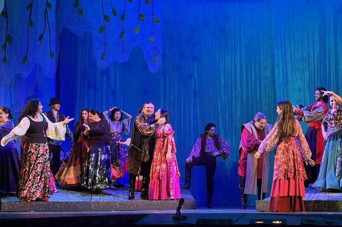 Премьера спектакля «Трудное счастье» пройдет в театре «Ромэн»