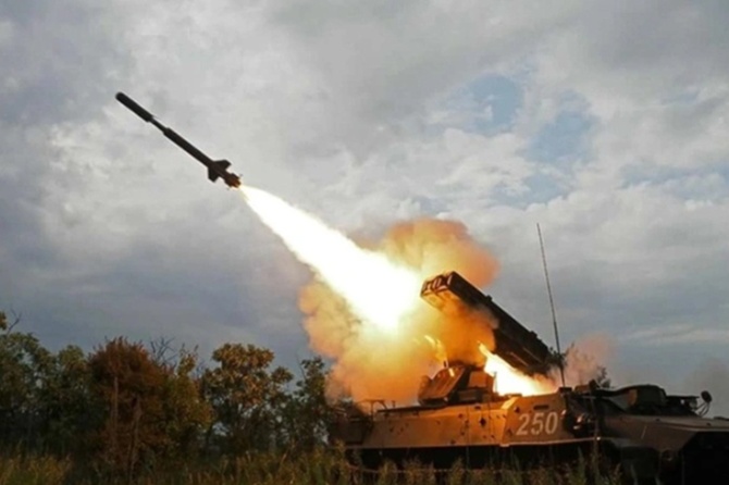 Российские средства ПВО уничтожили 67 украинских БПЛА за ночь Российские средства ПВО уничтожили 67 украинских БПЛА за ночь