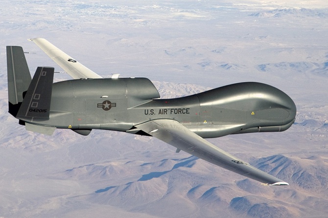 Разведывательный дрон НАТО заметили у границы с Россией