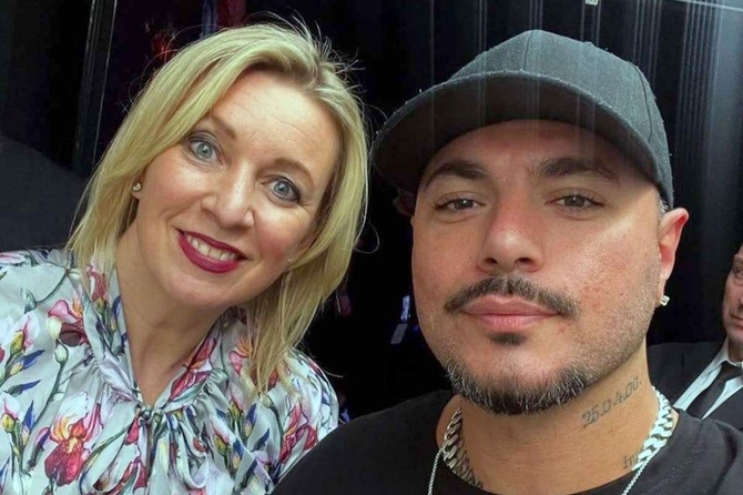 Спой, Птаха, не стыдись: Мария Захарова — о совместной песне со скандальным рэпером