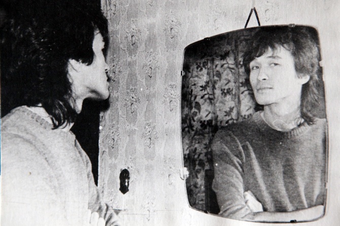 Группа «Кино» продолжит давать аншлаговые концерты и выпускать новые альбомы с вокалом Виктора Цоя.