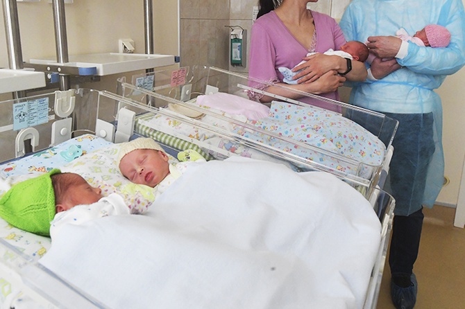 «А кто заплатит?»: профессор Сафонов о сокращенной рабочей неделе для одного из многодетных родителей