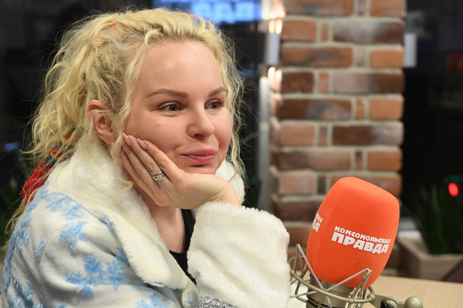 Алиса Вокс и «Аффинаж» подарили новую жизнь народной классике «Ой, мороз-мороз»