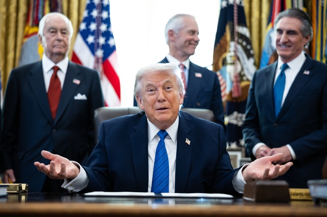 «Стать последней каплей»: эксперт объяснил, как файлы Эпштейна могут повлиять на Трампа