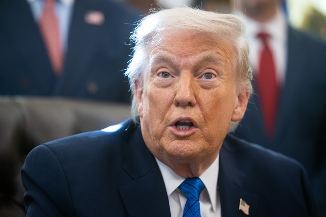 Трамп потребовал половину прав собственности на мост между США и Канадой