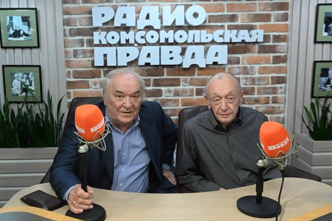 В программе «Военное ревю» смена караула