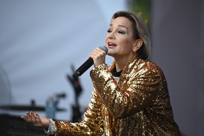 Буланова затмила NILETTO в совместной песне «Первыми»