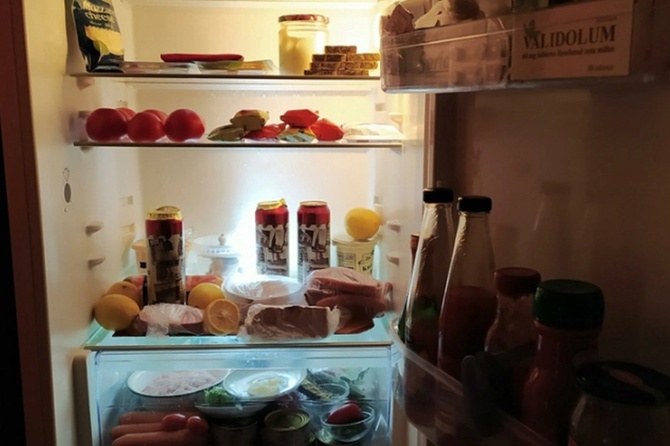 Эксперт по ЖКХ рассказал, сколько россияне переплачивают из-за старых холодильников