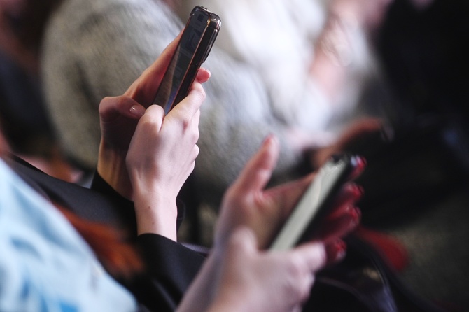 «Юридическое оформление»: эксперт о требовании к операторам отключать связь по запросу ФСБ