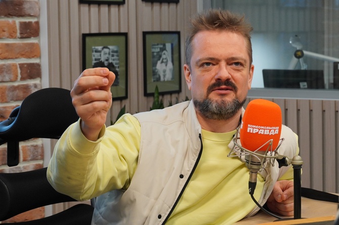 Александр Пушной ударился в эксперименты с искусственным разумом