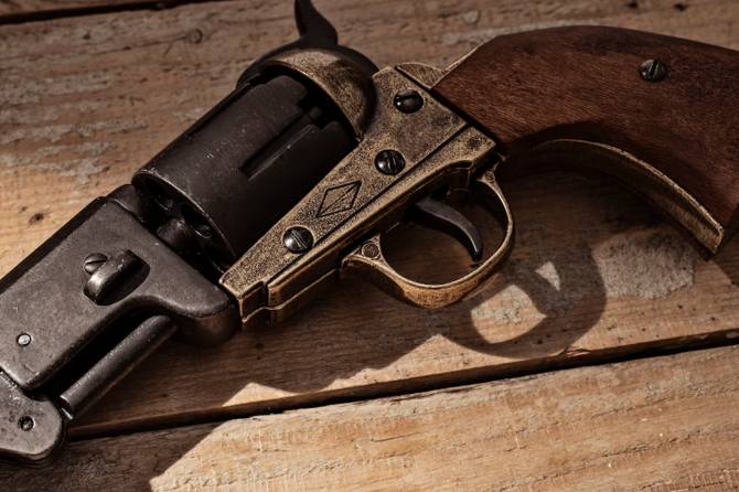 В десятках регионов России ликвидировали подпольные оружейные мастерские 