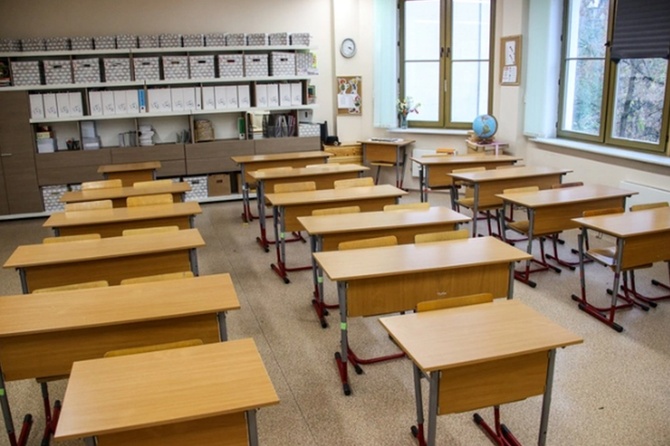 «Вода, а не знания»: Волынец объяснила отмену обществознания в 8-х классах