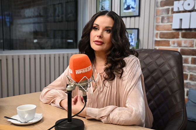 телеведущая и актриса Оксана Федорова 