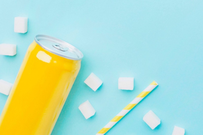 Врач рассказала, как часто можно пить газировку без вреда здоровью