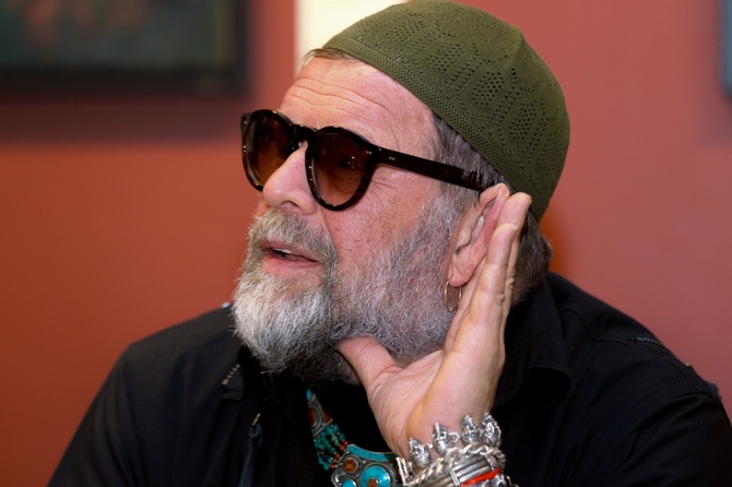 Рок-н-ролл мертв: иноагент Гребенщиков* получил британское гражданство