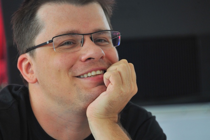 В какой группе поёт Гарик Харламов