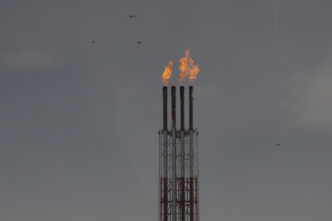 «Глупость или сумасшествие»: эксперт объяснил удары по нефтегазовой инфраструктуре на Ближнем Востоке