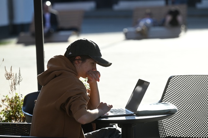 В России введут госрегулирование ИИ: почему это важно и какие проблемы позволит решить