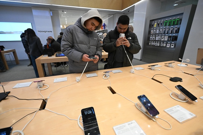 Эксперт оценил сообщения о подорожании электроники на 30% из-за конфликта в Иране