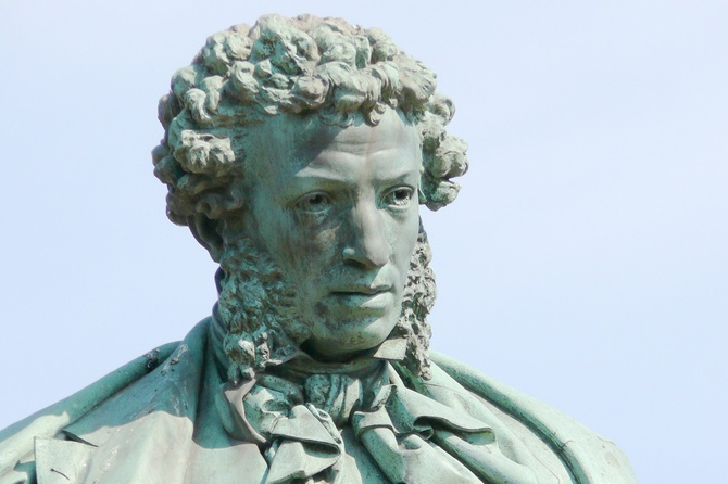 Нейросеть объединила Пушкина с Gorillaz