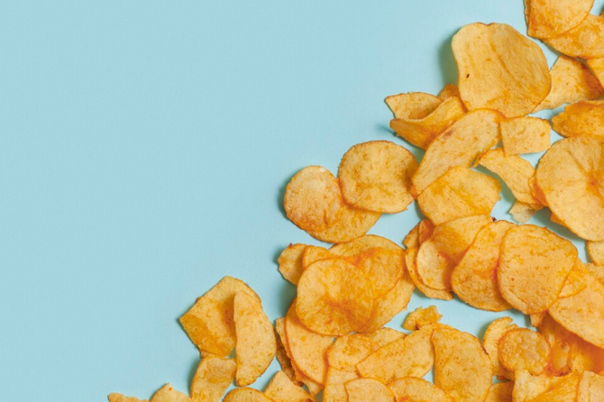 Милонов предложил ограничить продажу чипсов в России детям до 14 лет