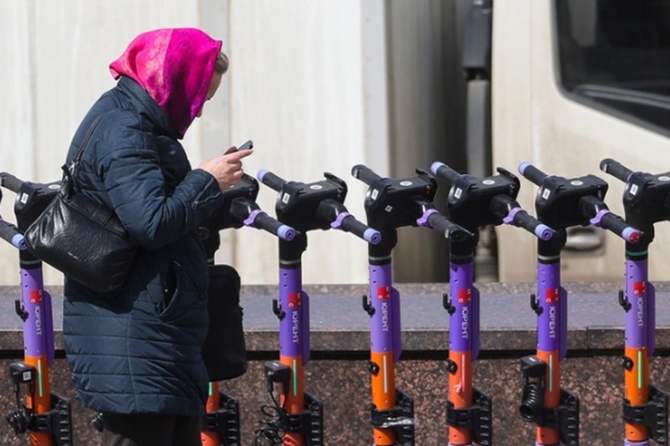 Эксперт раскрыл, что будет с сервисами кикшеринга из-за отключений интернета