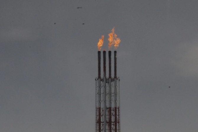 «Риски у всей планеты»: эксперт раскрыл, почему дорогая нефть невыгодна ни России, ни миру