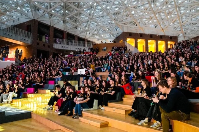 В Подмосковье начался заключительный этап всероссийской олимпиады школьников по МХК