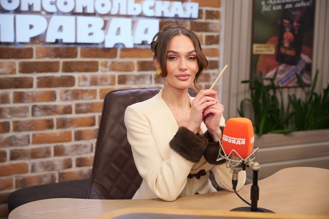 Алёна Водонаева — про ненависть к самокатчикам, феномен Бузовой и то, чем Боня лучше Собчак