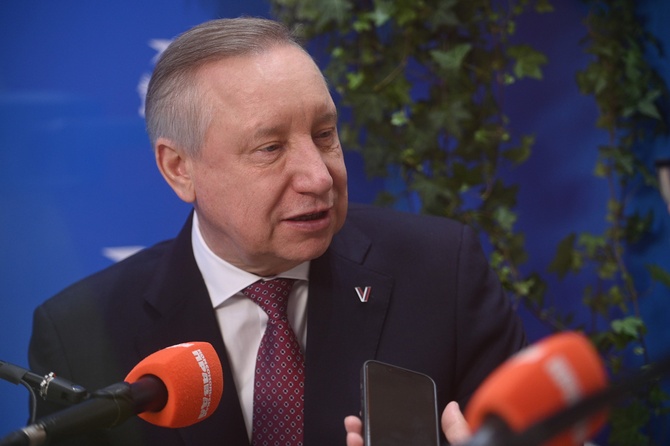 Александр Беглов в студии радио «Комсомольская Правда» на Петербургском международном экономическом форуме 2026.
