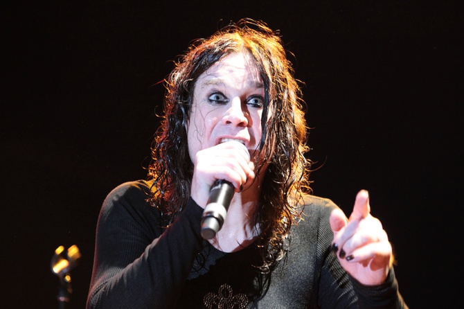 Оззи Осборн жив! вокалиста Black Sabbath воскресят при помощи нейросетей