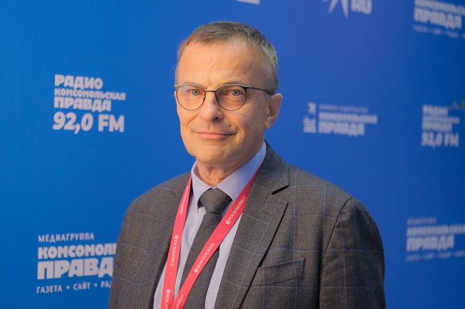 Дмитрий Рузанов, заместитель директора по научной работе Республиканского научно-практического центра пульмонологии и фтизиатрии, профессор кафедры кардиологии и внутренних болезней Белорусского государственного медицинского университета.