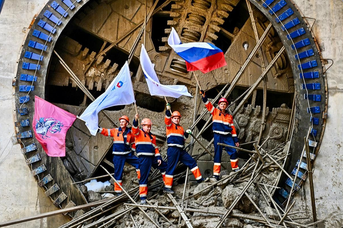 Сергей Собянин: Завершена проходка тоннеля между станциями «Новомосковская» и «Сосенки»