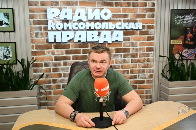 Владимир Сычёв – о продолжении «Физрука», экранизации сказок и своих дочерях
