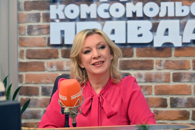 «Это про преодоление себя, своих страхов»: Мария Захарова написала новую песню «Взлетаем на грозу»