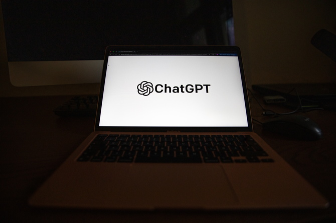 Эксперт оценил последствия возможной блокировки ChatGPT и Claude для пользователей из России
