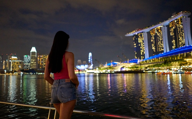 Сингапур ночью