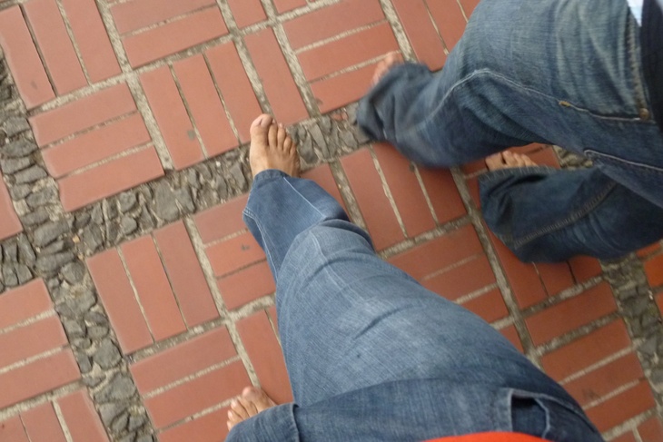 Barefooting