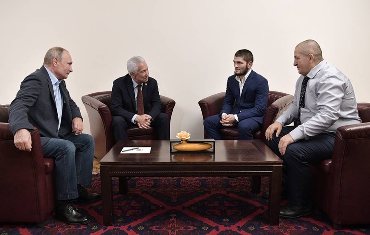 Владимир Путин встретился с Хабибом Нурмагомедовым в Дагестане 