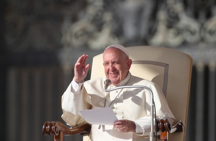 Нехватка кадров: папа римский разрешит женатым мужчинам быть священниками 