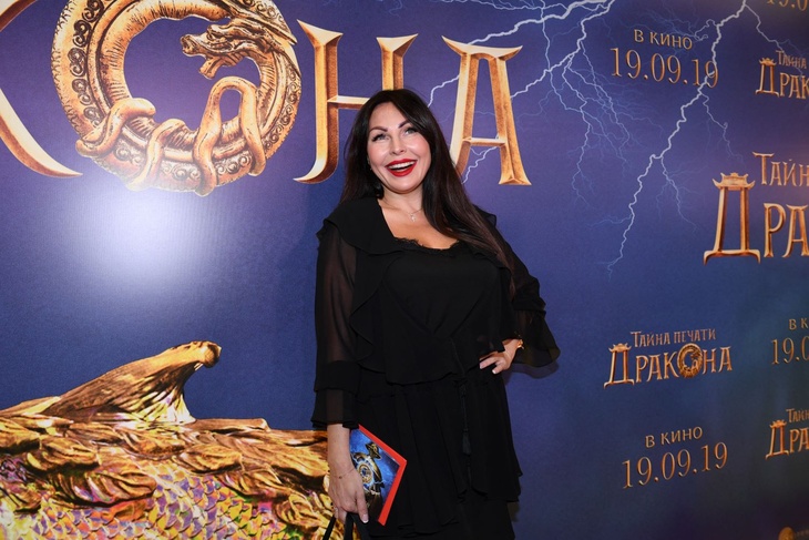 Актриса Наталья Бочкарева на премьере фильма `Тайна печати дракона`в кинотеатре.