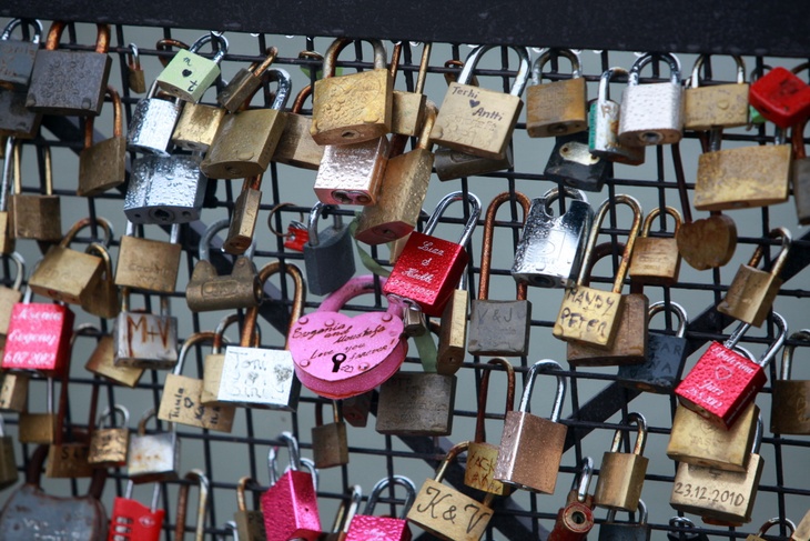 Замочки на счастье